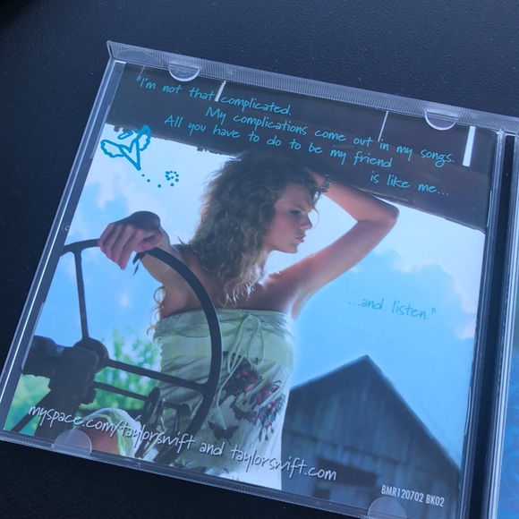 Taylor Swift Debut Album - Picture 4 of 5